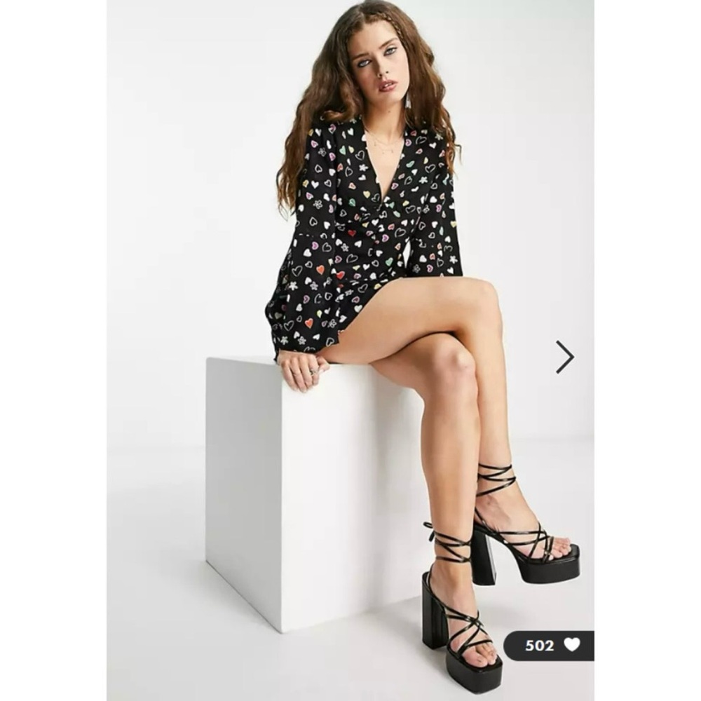Topshop Bell Sleeve Satin Heart Print Mini Dress Size 2 NWT